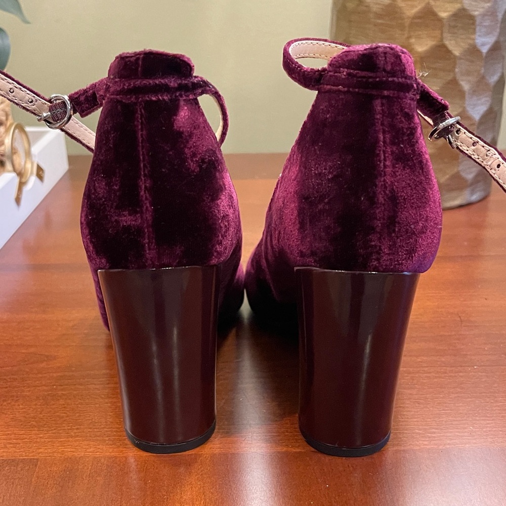 Elegant Velvet Ankle Strap Heels Mark Fisher 7 - Picture 4 of 4